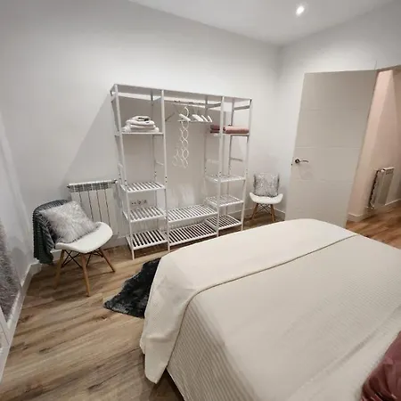 Casa Garden Edificio Rehabilitado Sin Ascensor דירה